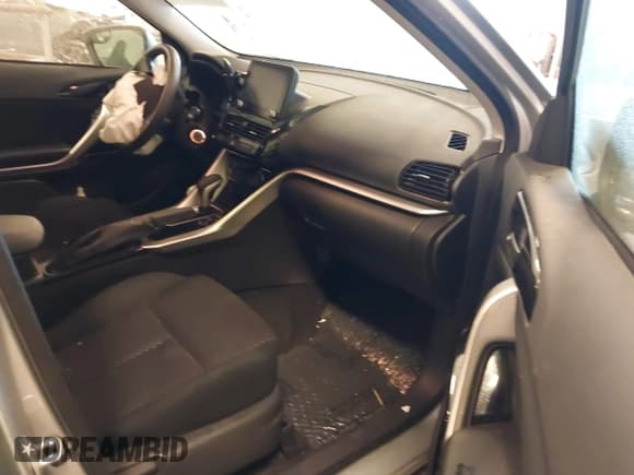 ✅ 2022 Mitsubishi Eclipse Cross LE • VIN: JA4ASVAA7NZ054234 • Лот: 42325344. Опубликован ранее на IAAI с пробегом 36 118 миль. Бесплатный доступ к архиву аукционных продаж из США и подробный отчёт об истории автомобиля на DreamBid. Изображение 5.