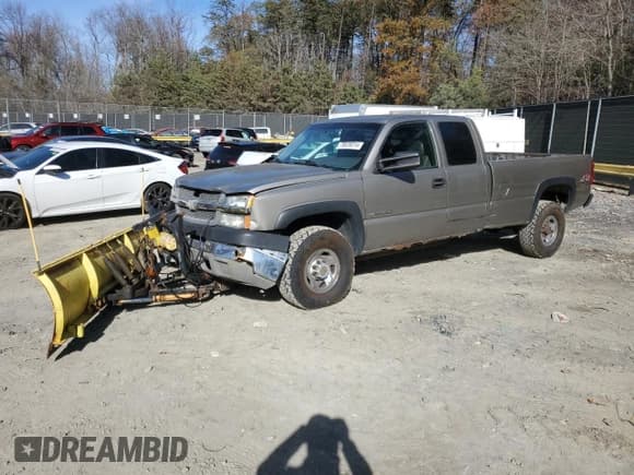 ✅ 2003 Chevrolet Silverado 2500HD LS • VIN: 1GCHK29U73E342647 • Lot: 78028314. Wystawiony na Copart z przebiegiem 285 675 mil. Bezpłatny archiwum sprzedaży aukcyjnych z USA i szczegółowy raport historii pojazdu na DreamBid. Zdjęcie 1.