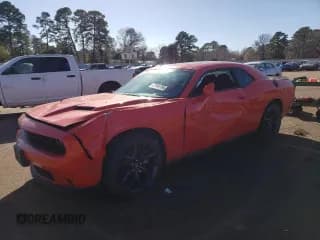 ✅ 2023 Dodge Challenger SXT • VIN: 2C3CDZAGXPH582376 • Lot: 37884784. Wystawiony na Copart z przebiegiem 15 103 mil. Bezpłatny archiwum sprzedaży aukcyjnych z USA i szczegółowy raport historii pojazdu na DreamBid. Zdjęcie 1.