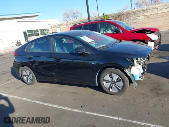 ✅ 2019 Hyundai Ioniq Blue • VIN: KMHC65LC7KU111411 • Lot: 41631240. Wystawiony na IAAI z przebiegiem 95 944 mil. Bezpłatny archiwum sprzedaży aukcyjnych z USA i szczegółowy raport historii pojazdu na DreamBid. Zdjęcie 14.