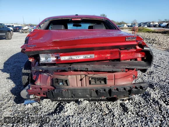 ✅ 2009 Dodge Challenger R/T • VIN: 2B3LJ54T39H510560 • Lot: 84510294. Wystawiony na Copart z przebiegiem 73 618 mil. Bezpłatny archiwum sprzedaży aukcyjnych z USA i szczegółowy raport historii pojazdu na DreamBid. Zdjęcie 6.