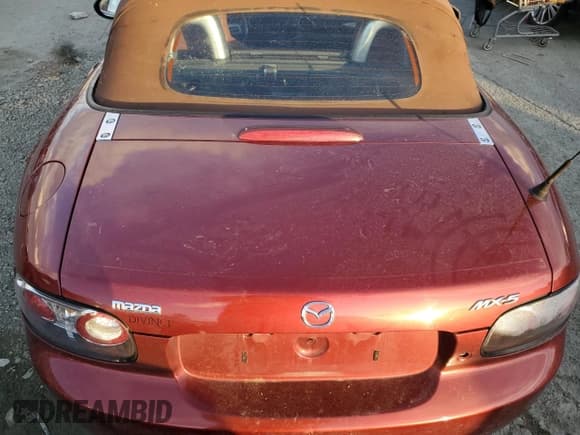 ✅ 2008 Mazda MX-5 Miata Grand Touring • VIN: JM1NC25F680155413 • Лот: 81061514. Опубликован ранее на Copart с пробегом 117 289 миль. Бесплатный доступ к архиву аукционных продаж из США и подробный отчёт об истории автомобиля на DreamBid. Изображение 10.