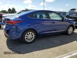 2021 Hyundai Accent SE z VIN 3KPC24A60ME136563, wystawiony jako Copart lot #67857473 z przebiegiem 27 759 mil mil oraz . Historia ofert i sprzedaży dostępna na DreamBid. Obrazek 3.