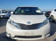 ✅ 2016 Toyota Sienna XLE • VIN: 5TDYK3DC6GS758189 • Lot: 41598251. Listed on IAAI with 129,050 mi. Free auction sales archive from the USA and detailed vehicle history report at DreamBid. Image 12.