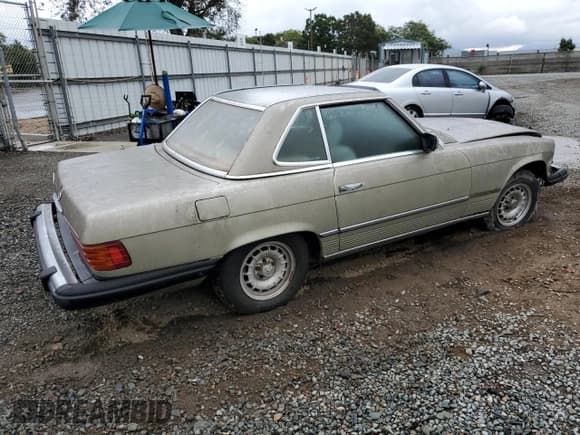 ✅ 1982 Mercedes-Benz 380 SL • VIN: WDBBA45A7CB016184 • Lot: 72085954. Listed on Copart with 251,411 mi. Free auction sales archive from the USA and detailed vehicle history report at DreamBid. Image 3.