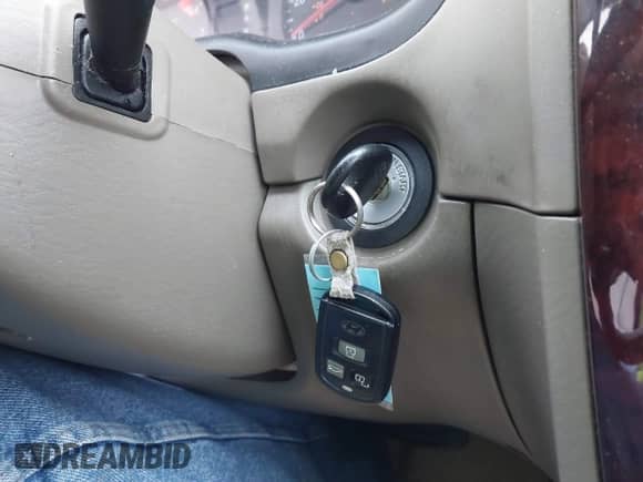 2004 Hyundai Sonata GLS z VIN KMHWF35H94A065434, wystawiony jako IAAI lot #41527880 z przebiegiem 137 357 mil mil oraz . Historia ofert i sprzedaży dostępna na DreamBid. Obrazek 11.