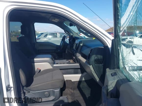 ✅ 2017 Ford F-150 XLT • VIN: 1FTEW1EP8HKD73433 • Lot: 43603395. Wystawiony na IAAI z przebiegiem 70 181 mil. Bezpłatny archiwum sprzedaży aukcyjnych z USA i szczegółowy raport historii pojazdu na DreamBid. Zdjęcie 5.