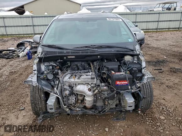 ✅ 2016 Toyota Sienna LE • VIN: 5TDJK3DC2GS145231 • Lot: 92191985. Listed on Copart with 55,085 mi. Free auction sales archive from the USA and detailed vehicle history report at DreamBid. Image 5.