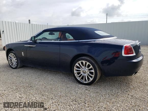 ✅ 2019 Rolls-Royce Dawn • VIN: SCA666D5XKU115869 • Лот: 71414924. Опубликован ранее на Copart с пробегом 35 952 миль. Бесплатный доступ к архиву аукционных продаж из США и подробный отчёт об истории автомобиля на DreamBid. Изображение 2.