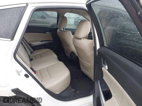 ✅ 2015 Honda Crosstour EX-L • VIN: 5J6TF1H5XFL000638 • Lot: 41752660. Listed on IAAI with 129,300 mi. Free auction sales archive from the USA and detailed vehicle history report at DreamBid. Image 8.