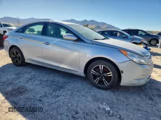 2012 Hyundai Sonata SE with VIN 5NPEC4AC7CH330013, listed as a Copart auction lot 87467895 with 171,492 mi miles and Clean title. Bid and sale history available at DreamBid. Image 4.