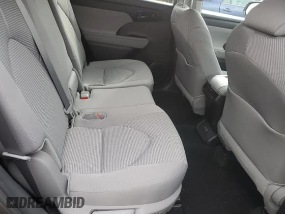 ✅ 2024 Toyota Highlander LE • VIN: 5TDKDRBH2RS554977 • Lot: 87486155. Listed on Copart with 6,870 mi. Free auction sales archive from the USA and detailed vehicle history report at DreamBid. Image 11.