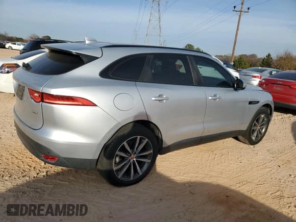✅ 2018 Jaguar F-Pace 20d Prestige • VIN: SADCK2FN9JA242341 • Lot: 93372675. Wystawiony na Copart z przebiegiem 86 556 mil. Bezpłatny archiwum sprzedaży aukcyjnych z USA i szczegółowy raport historii pojazdu na DreamBid. Zdjęcie 3.