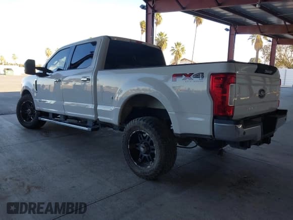 ✅ 2019 Ford F-250 XL • VIN: 1FT7W2BTXKED37703 • Lot: 40849443. Listed on IAAI with 150,618 mi. Free auction sales archive from the USA and detailed vehicle history report at DreamBid. Image 3.