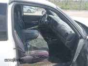 ✅ 1998 Dodge Dakota SLT • VIN: 1B7GG22X5WS560609 • Lot: 42146071. Wystawiony na IAAI z przebiegiem Nie podano. Bezpłatny archiwum sprzedaży aukcyjnych z USA i szczegółowy raport historii pojazdu na DreamBid. Zdjęcie 5.