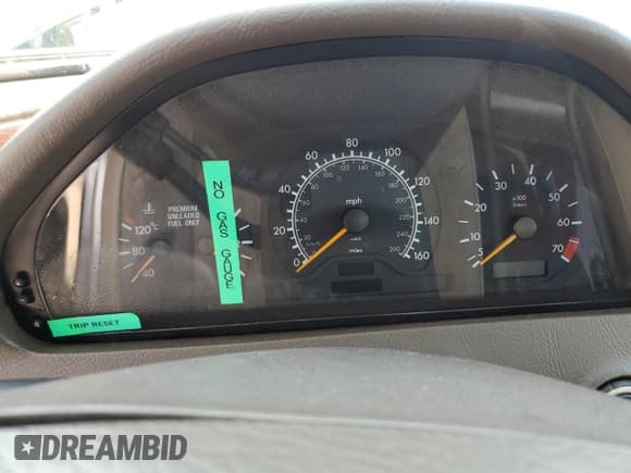 ✅ 1996 Mercedes-Benz C • VIN: WDBHA28E3TF392659 • Lot: 75169934. Listed on Copart with Not provided. Free auction sales archive from the USA and detailed vehicle history report at DreamBid. Image 9.