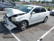 ✅ 2009 Volkswagen Jetta SE • VIN: 3VWRM71K79M063902 • Lot: 42747888. Listed on IAAI with 221,864 mi. Free auction sales archive from the USA and detailed vehicle history report at DreamBid. Image 2.