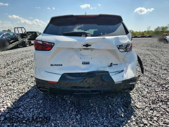 2020 Chevrolet Blazer RS z VIN 3GNKBERS5LS553039, wystawiony jako Copart lot #80130945 z przebiegiem 50 707 mil mil oraz Szkoda całkowita • Salvage title. Historia ofert i sprzedaży dostępna na DreamBid. Obrazek 6.
