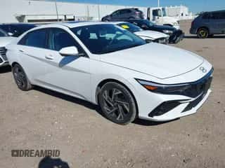 2025 Hyundai Elantra SEL Convenience с VIN KMHLS4DG7SU878148, выставлен на аукционе IAAI как лот 43587657 с пробегом 27 173 миль миль и . История ставок и продаж доступна на DreamBid. Изображение 1.