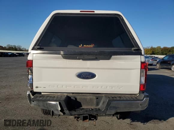 ✅ 2017 Ford F-350 XL • VIN: 1FT8W3BT5HEF04956 • Lot: 87462825. Wystawiony na Copart z przebiegiem 170 413 mil. Bezpłatny archiwum sprzedaży aukcyjnych z USA i szczegółowy raport historii pojazdu na DreamBid. Zdjęcie 6.