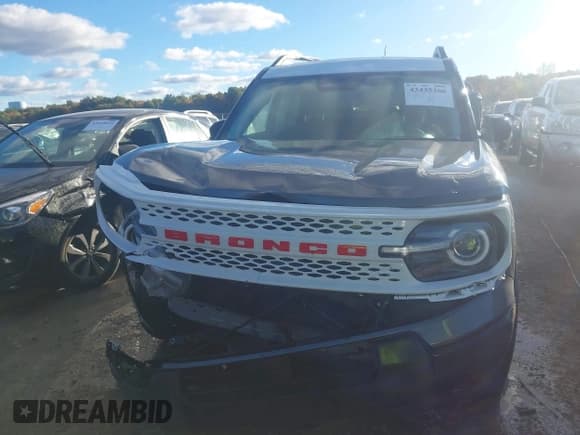 ✅ 2025 Ford Bronco Sport Heritage • VIN: 3FMCR9GN4SRE39810 • Lot: 43435366. Wystawiony na IAAI z przebiegiem 5 165 mil. Bezpłatny archiwum sprzedaży aukcyjnych z USA i szczegółowy raport historii pojazdu na DreamBid. Zdjęcie 13.