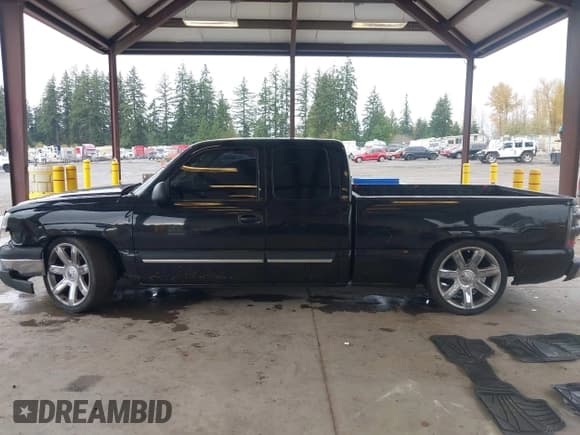 ✅ 2003 Chevrolet Silverado 1500 Work Truck • VIN: 2GCEC19X431177663 • Lot: 43725536. Listed on IAAI with 159,392 mi. Free auction sales archive from the USA and detailed vehicle history report at DreamBid. Image 15.