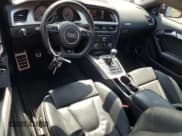 ✅ 2015 Audi S5 Premium Plus • VIN: WAUGGAFR9FA050840 • Lot: 64470315. Wystawiony na Copart z przebiegiem 47 379 mil. Bezpłatny archiwum sprzedaży aukcyjnych z USA i szczegółowy raport historii pojazdu na DreamBid. Zdjęcie 8.