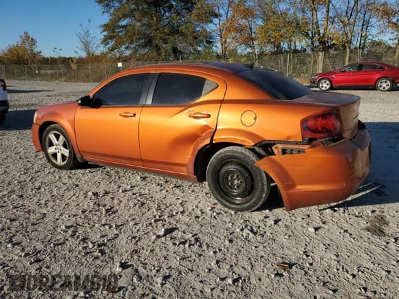 ✅ 2011 Dodge Avenger Express • VIN: 1B3BD4FB2BN583546 • Лот: 76861684. Опубликован ранее на Copart с пробегом 268 016 миль. Бесплатный доступ к архиву аукционных продаж из США и подробный отчёт об истории автомобиля на DreamBid. Изображение 2.