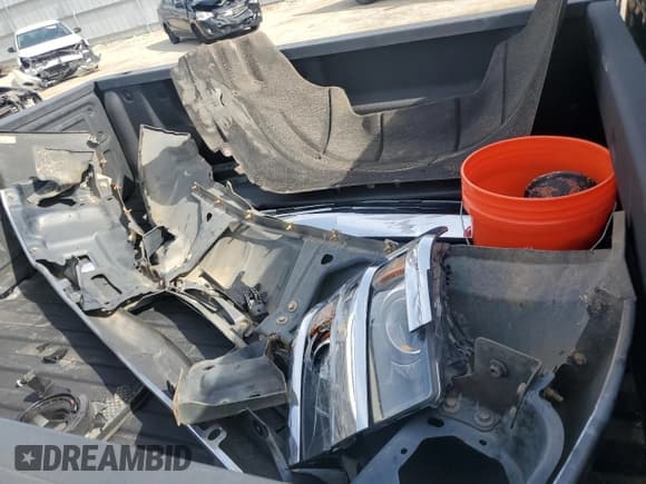 ✅ 2017 Chevrolet Silverado 2500HD Work Truck • VIN: 1GC1KUEYXHF183047 • Лот: 45533395. Опубликован ранее на Copart с пробегом 70 990 миль. Бесплатный доступ к архиву аукционных продаж из США и подробный отчёт об истории автомобиля на DreamBid. Изображение 14.