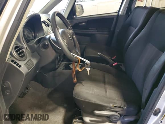 ✅ 2010 Suzuki SX4 • VIN: JS2YB5A31A6302436 • Lot: 88473455. Wystawiony na Copart z przebiegiem 78 839 mil. Bezpłatny archiwum sprzedaży aukcyjnych z USA i szczegółowy raport historii pojazdu na DreamBid. Zdjęcie 7.