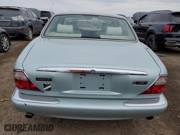 ✅ 2000 Jaguar XJ • VIN: SAJDA14C2YLF16982 • Лот: 44993015. Опубликован ранее на Copart с пробегом 113 629 миль. Бесплатный доступ к архиву аукционных продаж из США и подробный отчёт об истории автомобиля на DreamBid. Изображение 6.