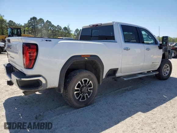 ✅ 2020 GMC Sierra 2500 • VIN: 1GT19NE71LF131890 • Lot: 52393195. Listed on Copart with 105,628 mi. Free auction sales archive from the USA and detailed vehicle history report at DreamBid. Image 3.