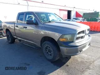 ✅ 2010 Dodge 1500 SLT • VIN: 1D7RV1GP9AS242539 • Лот: 43253571. Опубликован ранее на IAAI с пробегом 206 326 миль. Бесплатный доступ к архиву аукционных продаж из США и подробный отчёт об истории автомобиля на DreamBid. Изображение 1.