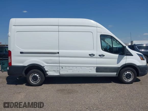 ✅ 2023 Ford Transit Cargo • VIN: 1FTBR1X80PKB45974 • Lot: 42609404. Wystawiony na IAAI z przebiegiem 35 940 mil. Bezpłatny archiwum sprzedaży aukcyjnych z USA i szczegółowy raport historii pojazdu na DreamBid. Zdjęcie 13.