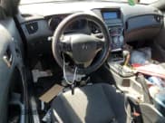 ✅ 2014 Hyundai Genesis Coupe R-Spec • VIN: KMHHT6KD6EU114996 • Lot: 68976695. Wystawiony na Copart z przebiegiem 164 010 mil. Bezpłatny archiwum sprzedaży aukcyjnych z USA i szczegółowy raport historii pojazdu na DreamBid. Zdjęcie 8.