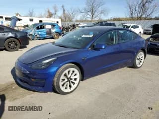 ✅ 2022 Tesla Model 3 • VIN: 5YJ3E1EA0NF371898 • Лот: 92332475. Опубликован ранее на Copart с пробегом 60 890 миль. Бесплатный доступ к архиву аукционных продаж из США и подробный отчёт об истории автомобиля на DreamBid. Изображение 1.
