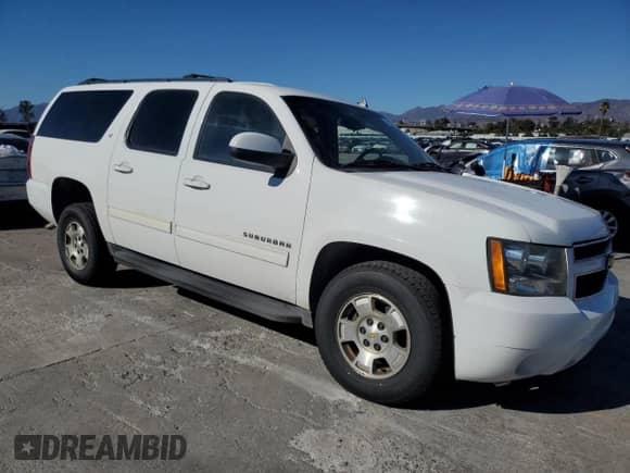 2013 Chevrolet Suburban LT с VIN 1GNSKJE7XDR130505, выставлен на аукционе Copart как лот 71925415 с пробегом 293 158 миль миль и Списание • Salvage title. История ставок и продаж доступна на DreamBid. Изображение 4.