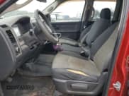 ✅ 2010 Dodge 1500 SLT • VIN: 1D7RV1GPXAS216824 • Lot: 47650745. Wystawiony na Copart z przebiegiem 117 739 mil. Bezpłatny archiwum sprzedaży aukcyjnych z USA i szczegółowy raport historii pojazdu na DreamBid. Zdjęcie 7.