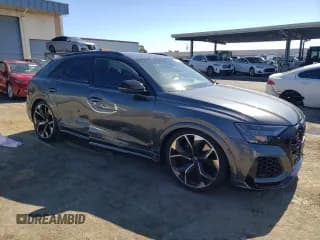 ✅ 2023 Audi RS Q8 • VIN: WU1ARBF18PD005006 • Lot: 70642564. Wystawiony na Copart z przebiegiem 16 570 mil. Bezpłatny archiwum sprzedaży aukcyjnych z USA i szczegółowy raport historii pojazdu na DreamBid. Zdjęcie 4.