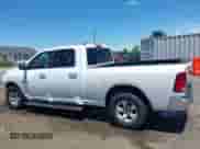 2017 Ram 1500 Big Horn z VIN 1C6RR7TT3HS770180, wystawiony jako IAAI lot #42279885 z przebiegiem 146 444 mil mil oraz . Historia ofert i sprzedaży dostępna na DreamBid. Obrazek 14.