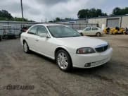 ✅ 2005 Lincoln LS Sport • VIN: 1LNHM87A15Y662601 • Lot: 64949475. Wystawiony na Copart z przebiegiem 125 488 mil. Bezpłatny archiwum sprzedaży aukcyjnych z USA i szczegółowy raport historii pojazdu na DreamBid. Zdjęcie 13.