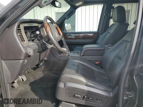 ✅ 2014 Lincoln Navigator • VIN: 5LMJJ3J5XEEL06994 • Lot: 91523045. Listed on Copart with 200,476 mi. Free auction sales archive from the USA and detailed vehicle history report at DreamBid. Image 7.