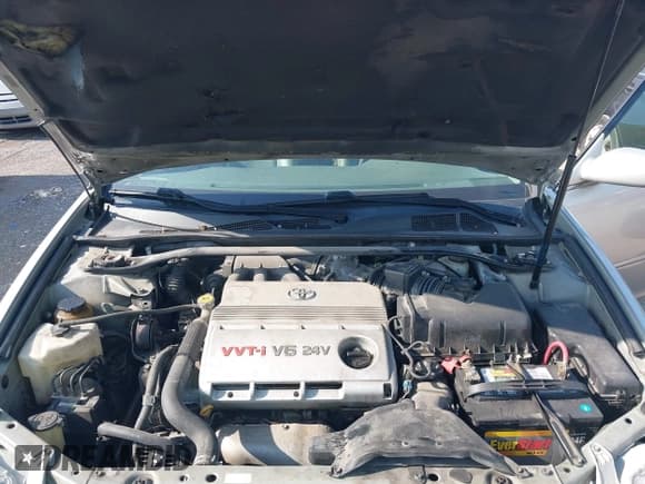 ✅ 2004 Toyota Camry LE • VIN: 4T1BF32K64U589993 • Lot: 42653509. Wystawiony na IAAI z przebiegiem 231 122 mil. Bezpłatny archiwum sprzedaży aukcyjnych z USA i szczegółowy raport historii pojazdu na DreamBid. Zdjęcie 10.