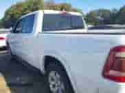 2020 Ram 1500 Laramie с VIN 1C6RREJT5LN209591, выставлен на аукционе IAAI как лот 40683286 с пробегом 58 282 миль миль и . История ставок и продаж доступна на DreamBid. Изображение 14.