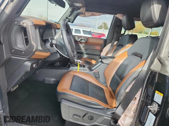 ✅ 2024 Ford Bronco Outer Banks • VIN: 1FMDE8BH2RLA99402 • Lot: 90545515. Listed on Copart with 24,363 mi. Free auction sales archive from the USA and detailed vehicle history report at DreamBid. Image 7.