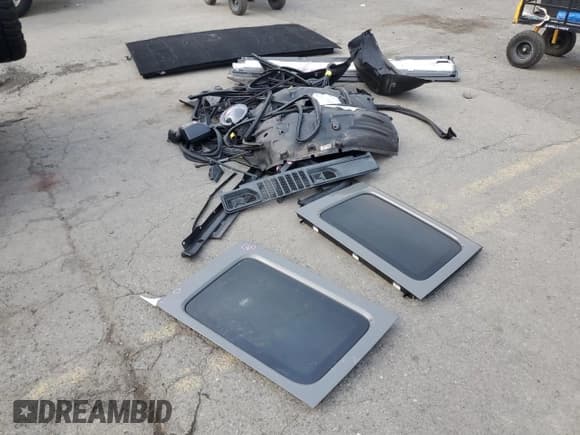 ✅ 2023 Jeep Wrangler Sahara • VIN: 1C4JJXP69PW516059 • Лот: 91528835. Опубликован ранее на Copart с пробегом 41 462 миль. Бесплатный доступ к архиву аукционных продаж из США и подробный отчёт об истории автомобиля на DreamBid. Изображение 12.