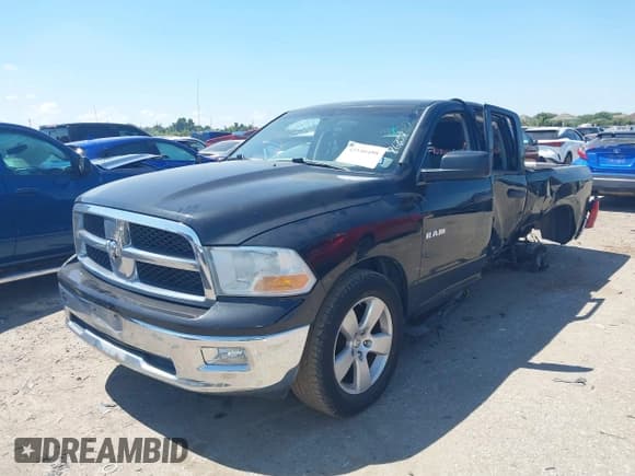 ✅ 2009 Dodge 1500 SLT • VIN: 1D3HB18P89S750503 • Lot: 43140488. Listed on IAAI with 210,306 mi. Free auction sales archive from the USA and detailed vehicle history report at DreamBid. Image 2.
