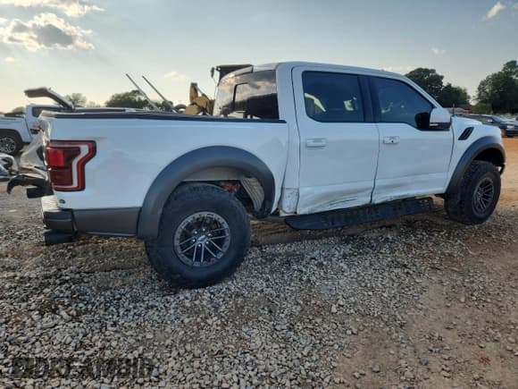 ✅ 2020 Ford F-150 Raptor • VIN: 1FTFW1RG0LFC02594 • Lot: 80308785. Listed on Copart with 83,669 mi. Free auction sales archive from the USA and detailed vehicle history report at DreamBid. Image 3.
