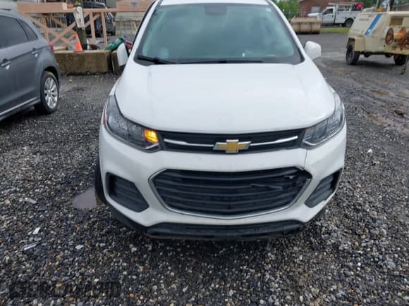 ✅ 2022 Chevrolet Trax LS • VIN: KL7CJNSM2NB513931 • Lot: 42493371. Listed on IAAI with 42,498 mi. Free auction sales archive from the USA and detailed vehicle history report at DreamBid. Image 13.