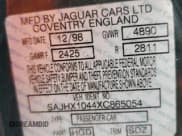 ✅ 1999 Jaguar XJ • VIN: SAJHX1044XC865054 • Lot: 57825325. Wystawiony na Copart z przebiegiem 71 145 mil. Bezpłatny archiwum sprzedaży aukcyjnych z USA i szczegółowy raport historii pojazdu na DreamBid. Zdjęcie 12.